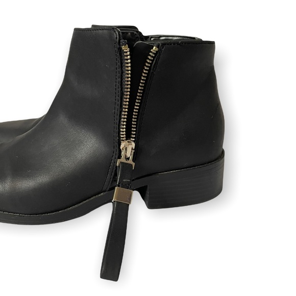 Expression Vegan Leather Zipper Ankle Boot - Picture 6 of 14